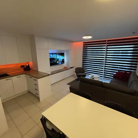 Luxe I 2 Slaapkamers I 2 X Dubbel Bed I 75m Het I Nieuwpoort-bad Apartment *