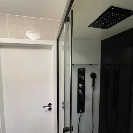 Luxe I 2 Slaapkamers I 2 X Dubbel Bed I 75m Het I Nieuwpoort-bad Apartment Nieuwpoort